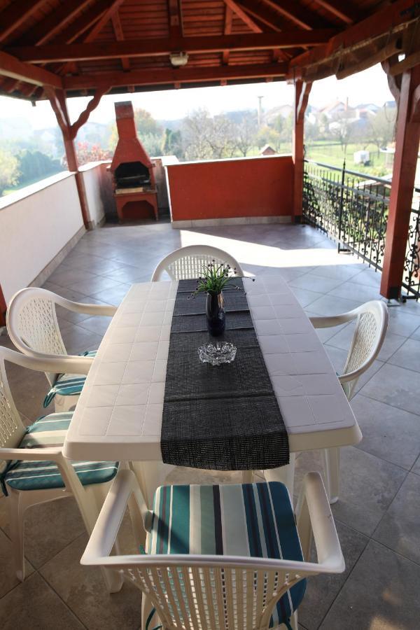 Apartman Kaya Dakovo Exterior foto